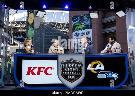 Colleen Wolfe and Steve Smith are seen on the FOX Thursday Night Football  set outside U.S. Bank Stadium before an NFL football game between the  Minnesota Vikings and the Pittsburgh Steelers, Thursday