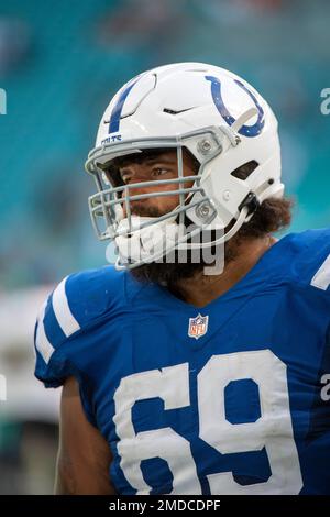 Indianapolis Colts tackle Matt Pryor (69) blocks Tennessee Titans defensive  end Da'Shawn Hand (94) during an NFL football game, Sunday, Oct. 2, 2022,  in Indianapolis. (AP Photo/Zach Bolinger Stock Photo - Alamy