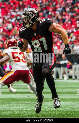 Atlanta Falcons tight end Hayden Hurst (81) and offensive tackle