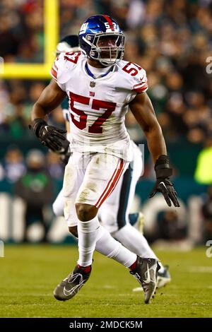 New York Giants linebacker Jarrad Davis (57) walks across the