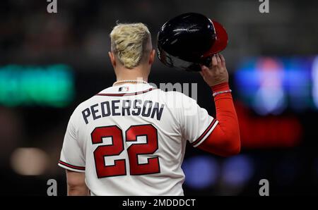 Atlanta Braves' Joc Pederson wears a pearl necklace during a baseball game  against the New York Mets Saturday, Oct. 2, 2021, in Atlanta. (AP Photo/Ben  Margot Stock Photo - Alamy