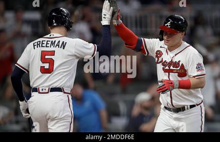 Atlanta Braves' Joc Pederson wears a pearl necklace during a baseball game  against the New York Mets Saturday, Oct. 2, 2021, in Atlanta. (AP Photo/Ben  Margot Stock Photo - Alamy