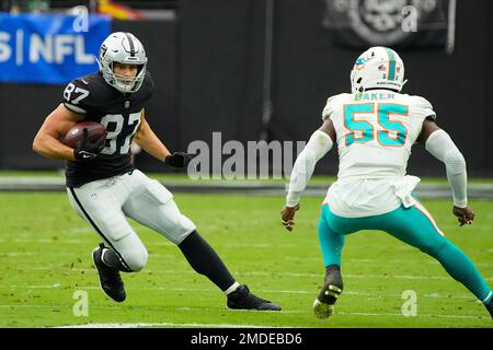 Las Vegas Raiders tight end Foster Moreau (87) during training camp on  Thursday, Aug 19, 2021, in Thousand Oaks, Calif. (Dylan Stewart/Image of  Sport Stock Photo - Alamy