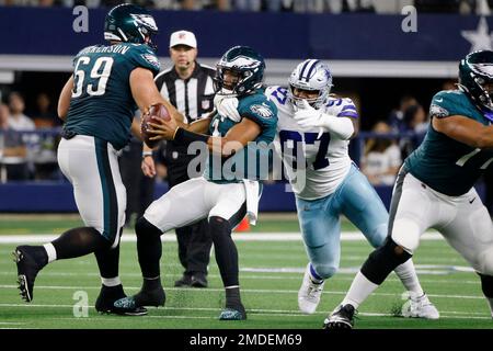 Philadelphia Eagles' Landon Dickerson runs onto the field before an NFL  football game against the New York Giants, Sunday, Dec. 26, 2021, in  Philadelphia. (AP Photo/Matt Rourke Stock Photo - Alamy