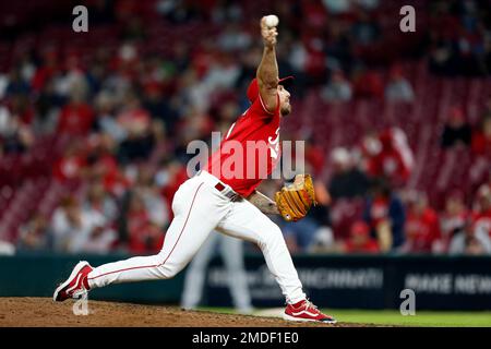 Cincinnati Reds #21 Michael Lorenzen Green Salute to Service