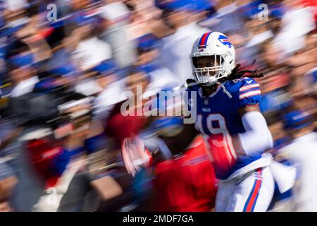 KANSAS CITY, MO - OCTOBER 10: Buffalo Bills middle linebacker Tremaine  Edmunds (49) in the second quarter of an NFL football game between the  Buffalo Bills and Kansas City Chiefs on Oct