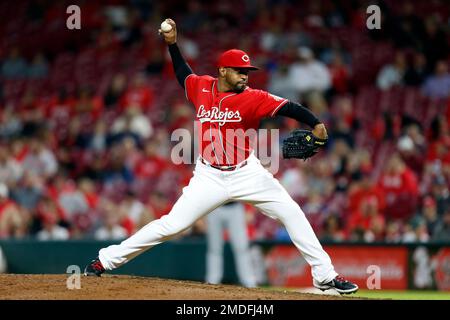 Cincinnati Reds #21 Michael Lorenzen Green Salute to Service