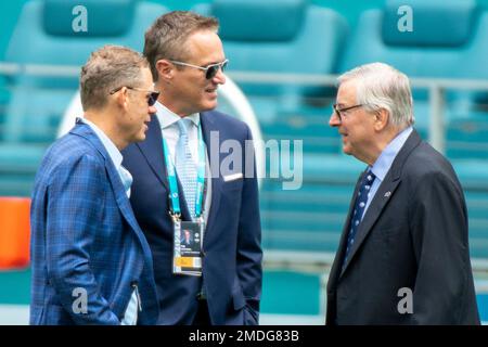 From left, Miami Dolphins Vice Chairman, President and CEO Tom Garfinkel,  Baltimore Ravens owner Steve Bisciotti, Miami Dolphins owner Stephen Ross  and Miami Dolphins vice chairman and partner Bruce Beal talk on