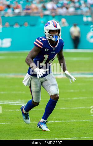 MIAMI GARDENS, FL - SEPTEMBER 25: Buffalo Bills wide receiver Stefon Diggs  (14) during the game between the Buffalo Bills and the Miami Dolphins on September  25, 2022 at Hard Rock Stadium