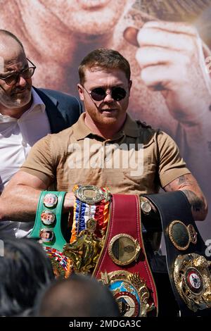 https://l450v.alamy.com/450v/2mdga3c/unified-wbcwbowba-super-middleweight-champion-canelo-alvarez-poses-with-his-belts-during-a-news-conference-tuesday-sept-21-2021-in-beverly-hills-calif-to-announce-his-168-pound-title-bout-against-undefeated-ibf-super-middleweight-champion-caleb-plant-the-fight-is-scheduled-for-saturday-nov-6-in-las-vegas-ap-photomark-j-terrill-2mdga3c.jpg