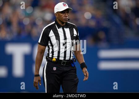 NFL Officiating on X: We welcome Shawn Smith as our newest @NFL referee  for the 2018 season! After 3 seasons as an umpire, Shawn steps into the  position vacated by the retirement