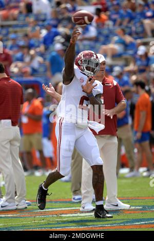 Alabama quarterback Jalen Milroe (4) warms up before Alabama's A-Day ...