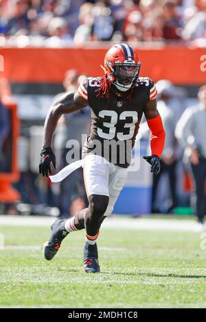 Cleveland Browns safety Ronnie Harrison Jr. (33) walks on the sideline  during an NFL football game against the Cincinnati Bengals, Monday, Oct.  31, 2022, in Cleveland. (AP Photo/Kirk Irwin Stock Photo - Alamy