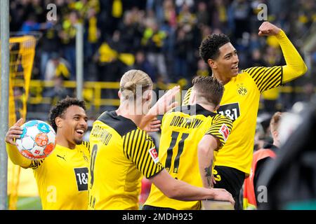 Com gol na estreia, promessa Bellingham já estabelece recorde no Borussia  Dortmund 