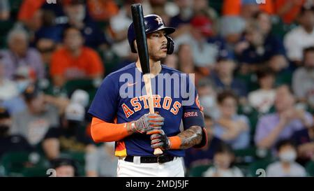 Download Carlos Correa Walk Gesture Wallpaper