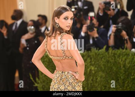 Emma Chamberlain attends The 2021 Met Gala Celebrating In America: A  Lexicon Of Fashion at The Metropolitan Museum of Art on September 13, 2021  in New Stock Photo - Alamy