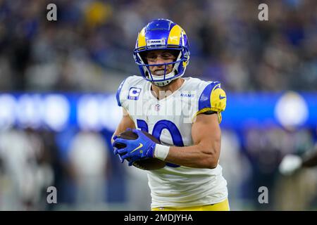 Inglewood, United States. 12th Sep, 2021. Rams receiver Cooper Kupp reaches  for the end zone against the Chicago Bears during second quarter action at  SoFi Stadium on Sunday, September, 12, 2021 in