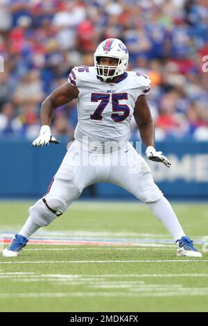 Buffalo Bills offensive tackle Daryl Williams (75) plays against the  Tennessee Titans during an NFL football game on Monday, Oct. 18, 2021, in  Nashville, Tenn. (AP Photo/John Amis Stock Photo - Alamy