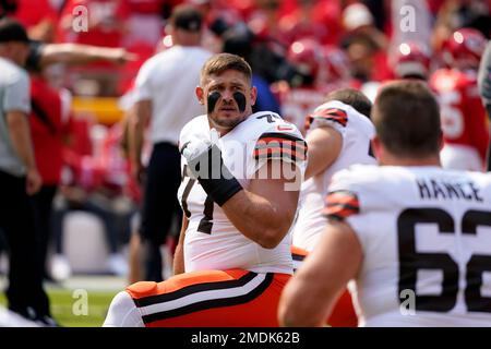 November 03, 2019: Cleveland Browns offensive guard Wyatt Teller (77) looks  to make a block in the first half of the game between Denver and Cleveland  at Empower Field in Denver, CO.