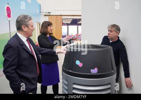 Labour party leader Sir Keir Starmer and Rachel Reeves, shadow chancellor of the Exchequer, are shown a heat pump demonstrator by Octopus Energy CEO and founder Greg Jackson during a visit to renewable energy company, Octopus Energy, in Slough, East Berkshire, as the Party sets out plans to support households and businesses with rising energy bills. Picture date: Monday January 23, 2023. Stock Photo
