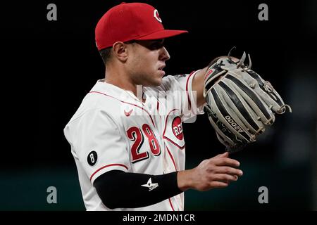 Cincinnati Reds second baseman Alejo Lopez (35) plays during the second  game of a baseball doubleheader against the Pittsburgh Pirates Tuesday,  Sept. 13, 2022, in Cincinnati. (AP Photo/Jeff Dean Stock Photo - Alamy