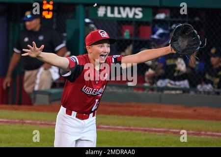 Little League baseball pitcher Ohio Stock Photo - Alamy