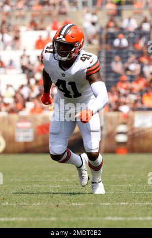 Cleveland Browns' Montrel Meander (41) greets teammates before an