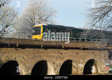 Windsor, Berkshire, UK. 23rd January, 2022. A GWR train from en route from Slough to Windsor Central Station today. Train unions RMT and ASLEF have announced that there will be further train strikes on 1st and 3rd February 2023 in an ongoing dispute over pay and conditions. Credit: Maureen McLean/Alamy Live News Stock Photo