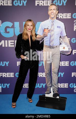 https://l450v.alamy.com/450v/2mdxr85/jodie-comer-left-poses-with-a-cut-out-of-actor-ryan-reynolds-for-photographers-upon-arrival-at-the-premiere-for-the-film-free-guy-in-london-monday-aug-9-2021-ap-photoscott-garfitt-2mdxr85.jpg