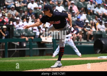 Cleveland Indians' Cal Quantrill (47) delivers a pitch against the