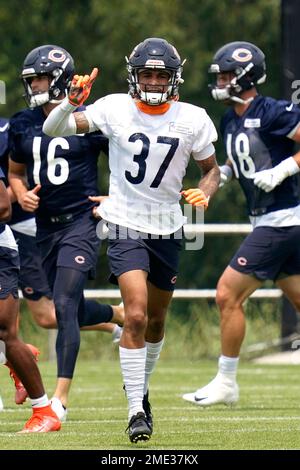 Chicago Bears defensive back Teez Tabor catches a ball during NFL football  practice in Lake Forest, Ill., Wednesday, June 2, 2021. (AP Photo/Nam Y.  Huh Stock Photo - Alamy