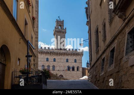 Italy, Tuscany, Montepulciano, Piazza Grande and Palazzo Comunale Stock Photo