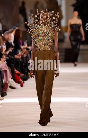Paris, France. 23rd Jan, 2023. A model walk the runway of the Maison ...
