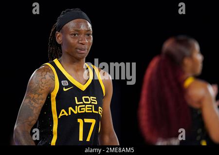 UNCASVILLE, CT - August 26: Los Angeles Sparks guard Erica Wheeler (17)  calls a play during a WNBA game between Los Angeles Sparks and Connecticut  Sun on August 26, 2021, at Mohegan