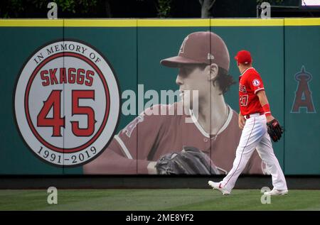 Pitcher Tyler Skaggs' family files suits against Los Angeles Angels, former  employees - ESPN