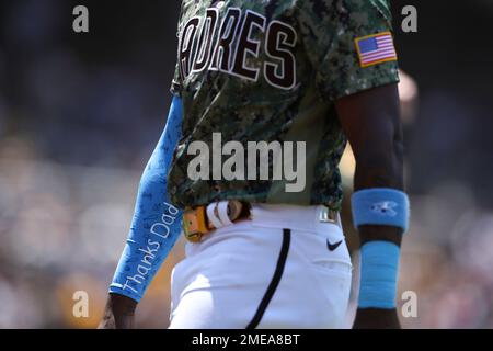 San Diego Padres' Jurickson Profar wore a 'Thanks Dad' sleeve in