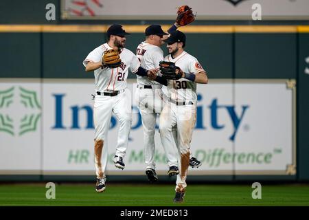 Astros OF Kyle Tucker's hilarious 8-word message to Chas McCormick