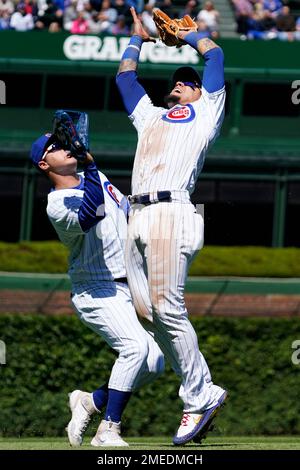 Los Angeles Dodgers center fielder Cody Bellinger (35) congratulates  Chicago Cubs left fielder Joc Pederson (24) after receiving his World Series  ring Stock Photo - Alamy