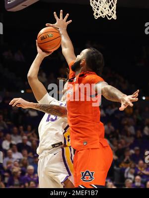 Auburn forward Johni Broome (4) blocks LSU forward Jalen Reed (13) shot during a college basketball game at the Pete Maravich Assembly Center in Baton Rouge, Louisiana on Wednesday, January 18, 2022.  (Photo by Peter G. Forest/Sipa USA) Stock Photo