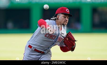 Cincinnati Reds starting pitcher Luis Castillo (58) stands on the mound  during a baseball game against the Miami Marlins Thursday, Aug. 19, 2021,  in Cincinnati. (AP Photo/Jeff Dean Stock Photo - Alamy