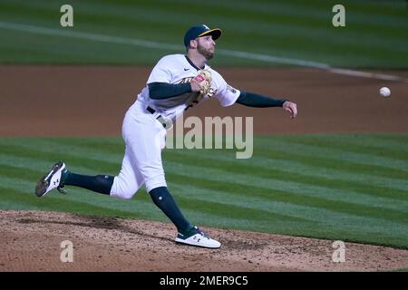 San Francisco Giants' Brett Auerbach during a spring training baseball game  in Oakland, Calif., Sunday, March 26, 2023. (AP Photo/Eric Risberg Stock  Photo - Alamy