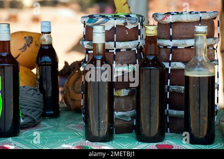 A2, Province of Uva, Sri Lanka, Wellawaya, bottles and jars of produce for sale Stock Photo
