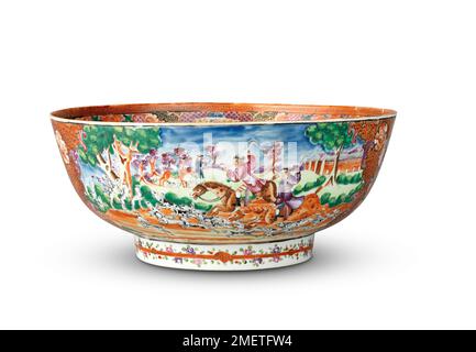 Punch bowl. Qing Dynasty/Qianlong period. 1736-1795 Stock Photo