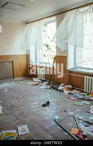 25th school destroyed by a Russian missile attack on 4 March at 9:30 h, Schytomir, Ukraine Stock Photo