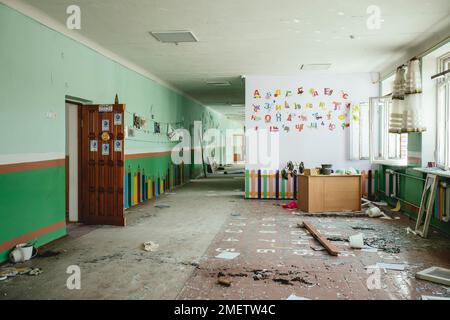 25th school destroyed by a Russian missile attack on 4 March at 9:30 h, Schytomir, Ukraine Stock Photo