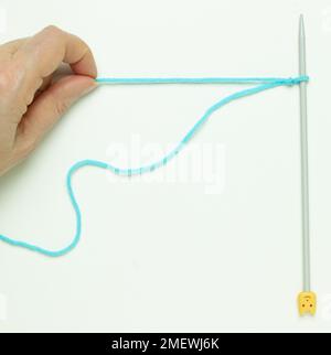 Slip knot before casting on knitting Stock Photo - Alamy