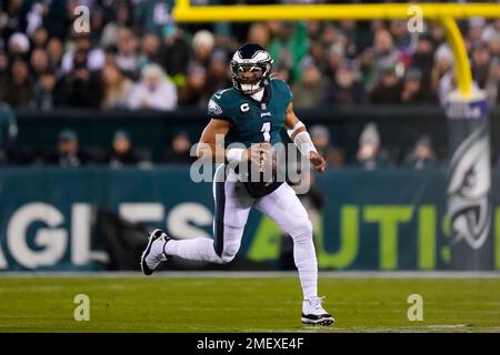 Philadelphia Eagles quarterback Jalen Hurts (1) looks on during the NFL  divisional round playoff football game against the New York Giants,  Saturday, Jan. 21, 2023, in Philadelphia. (AP Photo/Chris Szagola Stock  Photo - Alamy