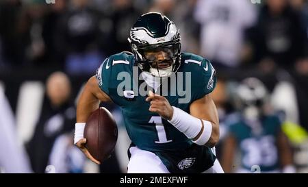 Philadelphia Eagles quarterback Jalen Hurts (1) looks on during the NFL  divisional round playoff football game against the New York Giants, Saturday,  Jan. 21, 2023, in Philadelphia. (AP Photo/Chris Szagola Stock Photo - Alamy