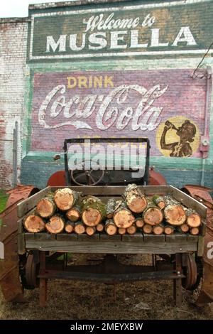 Mural on the facade of the old fashioned General Store in Musella, GA, USA Stock Photo