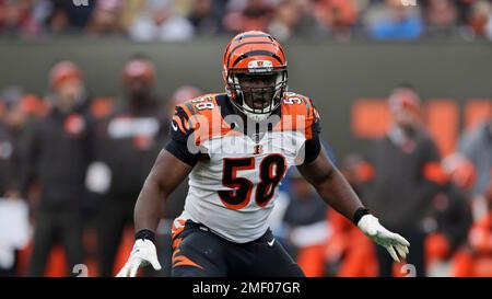 December 9, 2018..Los Angeles Chargers defensive end Isaac Rochell #98  before the Cincinnati Bengals vs Los Angeles Chargers at Stubhub Center in  Carson, Ca on December 9, 2018. (Photo by Jevone Moore)(Credit